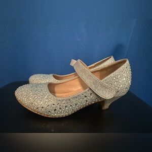 Glamorous Silver Rhinestone Dress Shoes